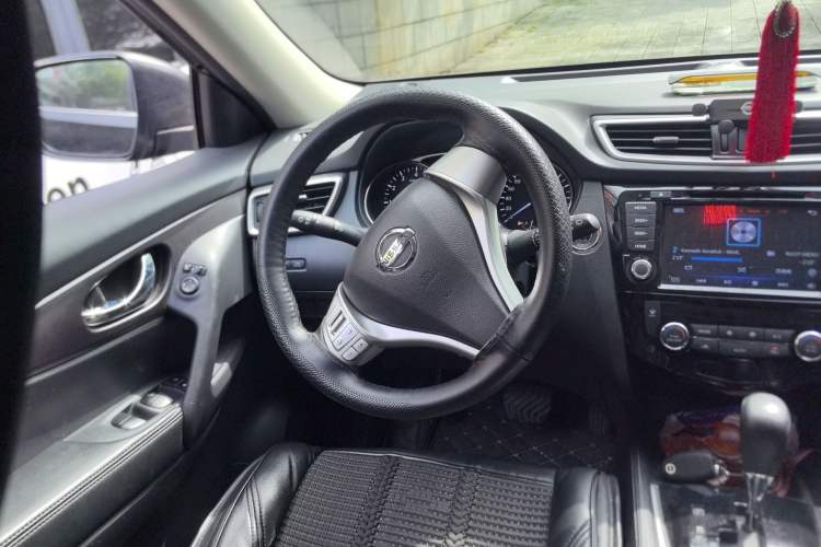 Used Nissan X-Trail 2014 2.0L CVT Comfort Edition 2WD
