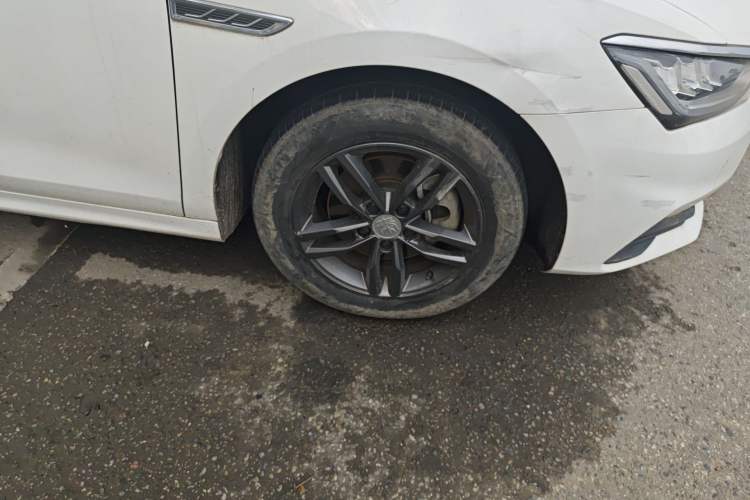 Used BYD Qin Pro 2018 1.5TI Automatic Smart Connect Fendong Model Right Front Wheel Hub