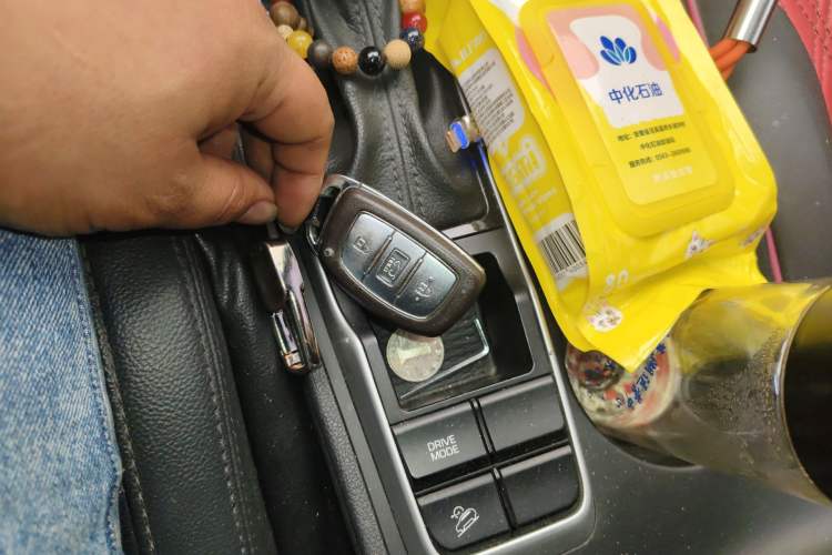 Used Hyundai Tucson 2018 1.6T Dual-Clutch Two-Wheel Drive 15th Anniversary Special Edition Vehicle Key