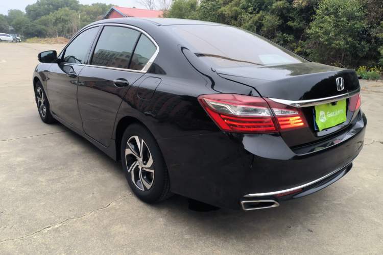 Used Honda Accord 2016 2.0L Luxury Edition
