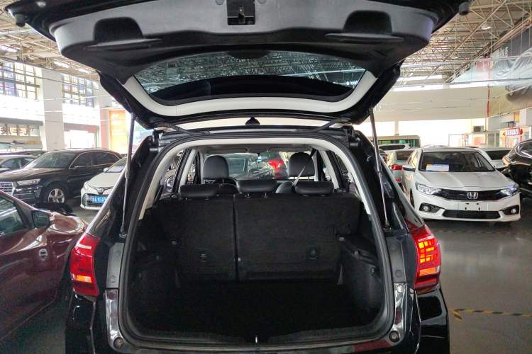 Used Haval H6 2018 Red-Label Sport Edition 1.5T Automatic Two-Wheel Drive Elite Model Trunk