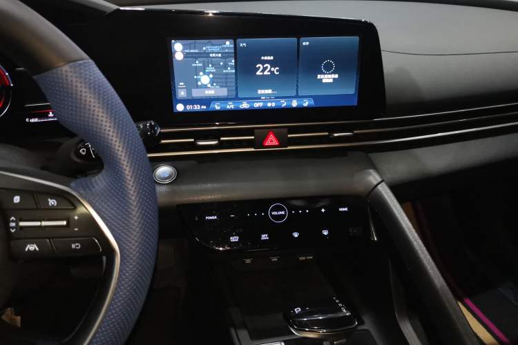 Used Hyundai Elantra 2021 1.5L CVT LUX Prestige Edition
