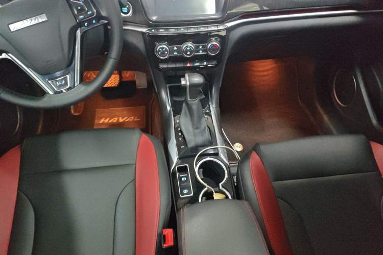 Used Haval H2 2017 Blue Label 1.5T Automatic Two-Wheel Drive Luxury Model Gear Lever