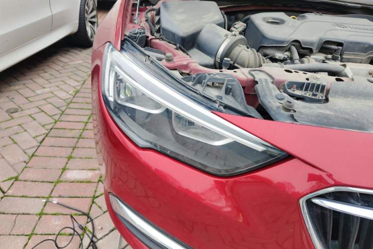 Used Buick Regal 2017 20T Elite Edition Right Front Headlight