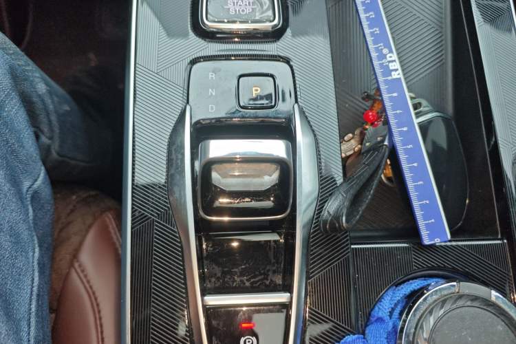 Used GAC Trumpchi EMKOO 2022 1.5T Supernova Pro Edition Gear Lever