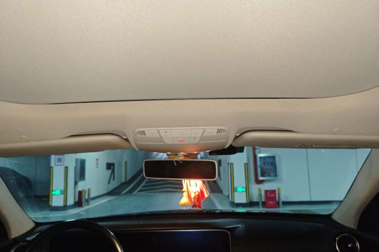 Used Mercedes-Benz E-Class 2019 Restyled E 300 L Sporty and Stylish Edition Headliner