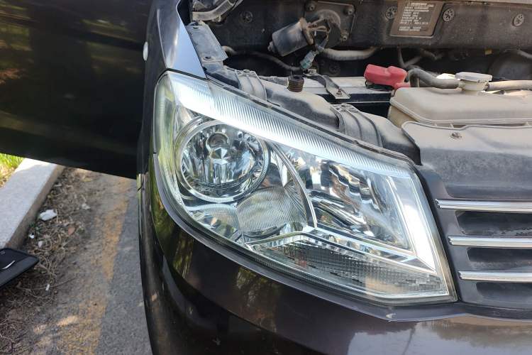 Used Dongfeng Fengon 330 2017 1.5L Manual Utility II DK15 Right Front Headlight