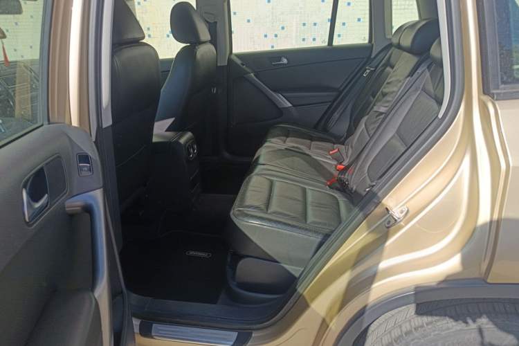 Used Volkswagen Tiguan 2012 1.8TSI Automatic Two-Wheel Drive Trend Edition Left Rear Seat