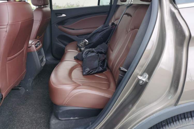 Used Buick Envision 2019 20T Two-Wheel Drive Luxury Version China V Standard Left Rear Seat