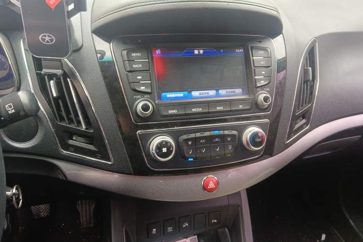 Used JAC Group Refine S5 2015 1.5T Manual Luxury Model
