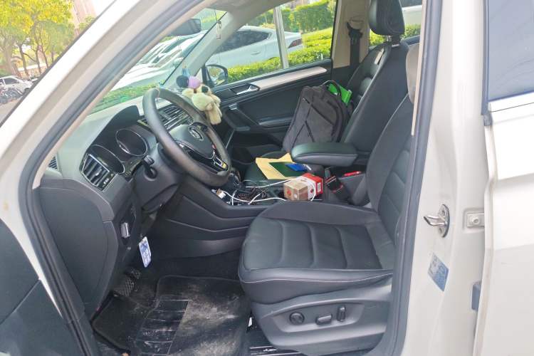 Used Volkswagen Tiguan L 2018 330TSI Automatic Two-Wheel Drive Luxury Edition Left Front Seat