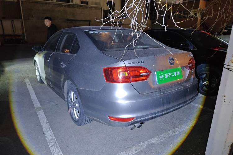 Used Volkswagen Sagitar 2012 1.4TSI Automatic Luxury Edition