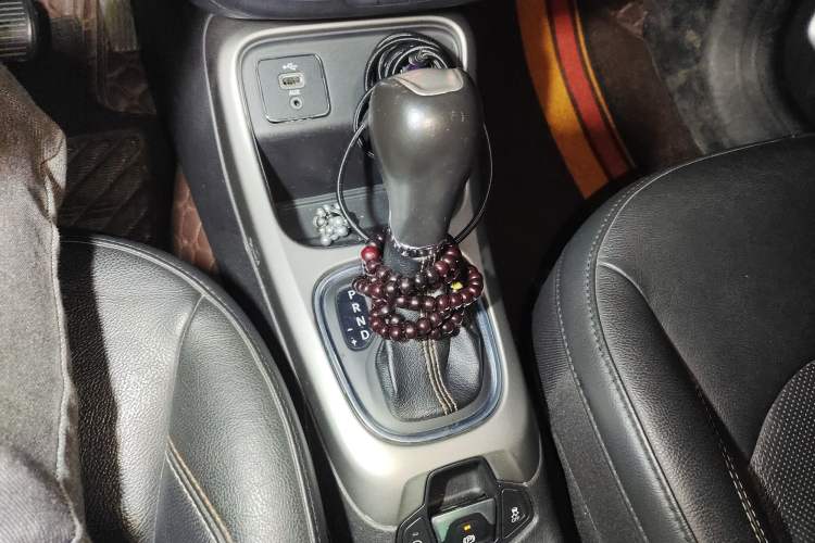 Used Jeep Compass 2017 200T Automatic Family Edition
