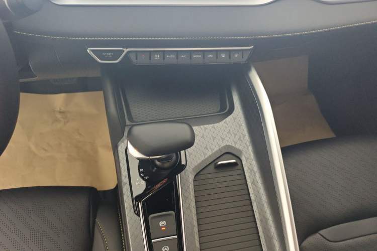 Used Geely Auto Preface 2023 1.5TD Fuyao Version
