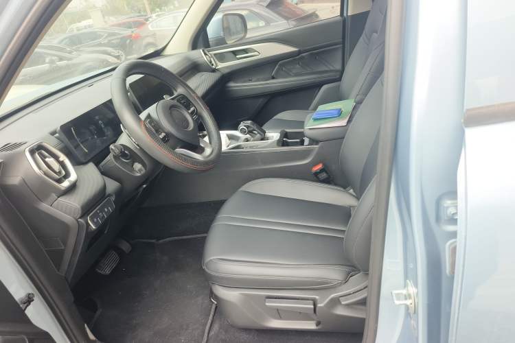 Used Great Wall King Kong Poer 2024 2.0T Automatic 8AT Gasoline Two-Wheel-Drive Navigation Edition Flatbed