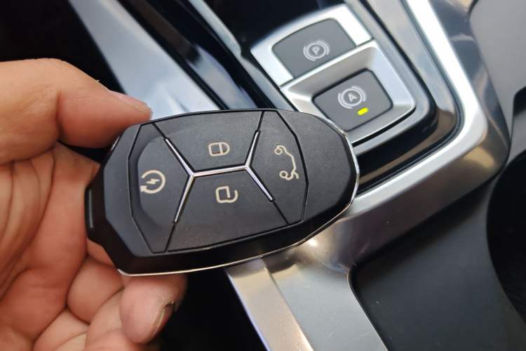 Used Lynk & Co 01 EM-P 2018 1.5T PHEV Jing Guo V
