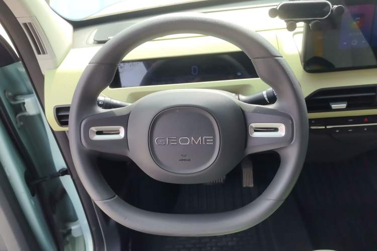 Used Geely Galaxy Panda 2023 Panda Mini 200km Endurance Bear