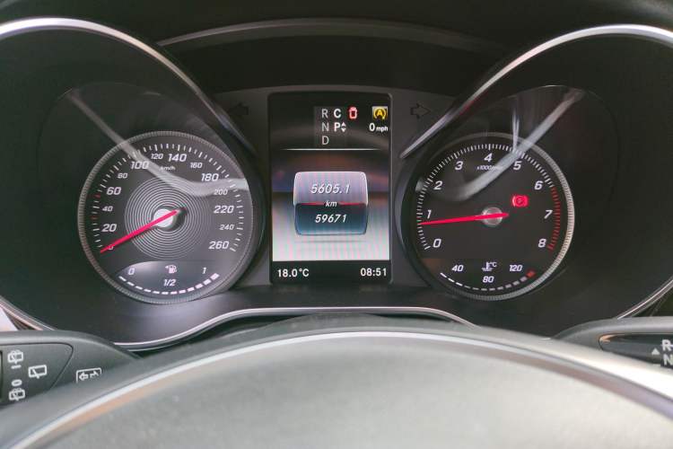 Used Mercedes-Benz V-Class 2018 V 260 Avantgarde Edition China VI
