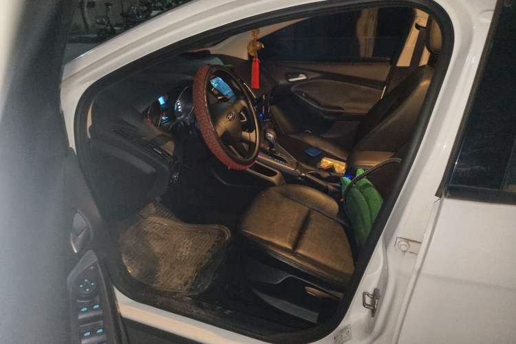 Used Ford Focus 2012 Hatchback 1.6L Automatic Comfort Model Driver Seat