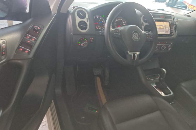 Used Volkswagen Tiguan L 2015 1.8TSI Automatic Two-Wheel Drive Comfort Edition
