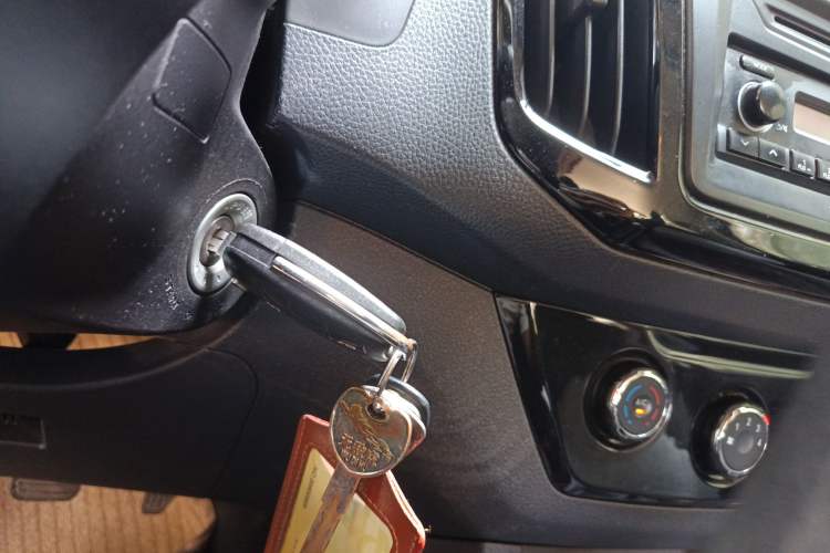 Used Isuzu JLM 2016 2.8T Two-Wheel Drive Luxury Version JE493ZLQ4CA
