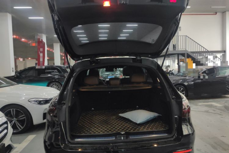 Used Mercedes-Benz GLC 2020 Facelift GLC 300 L 4MATIC Dynamic Edition Trunk