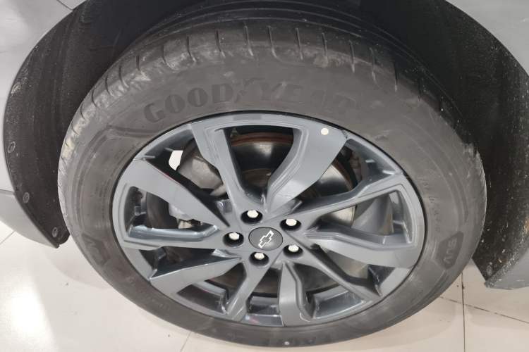Used Chevrolet Equinox 2021 550T RS Four-Wheel Drive Intelligent Guardian Edition Left Front Wheel Hub