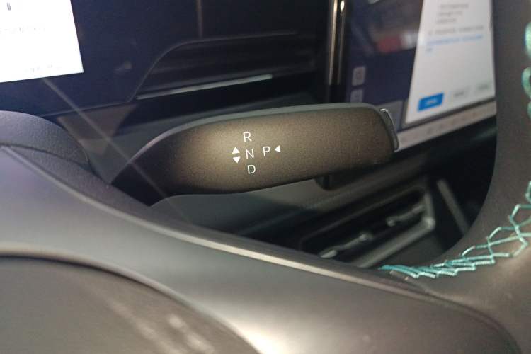 Used BYD Qin L 2025 EV 470KM Leading Edition Gear Lever