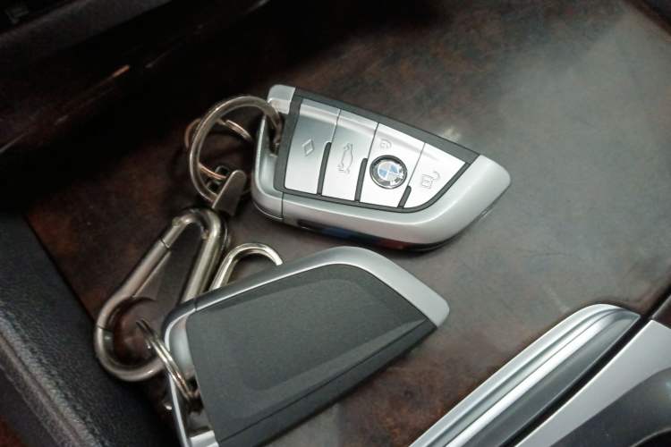 Used BMW 5 Series 2018 525Li Luxury Package Vehicle Key