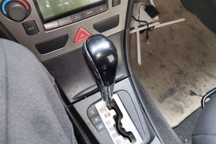 Used Dongfeng Aeolus H30 2010 1.6L Automatic Prestige Edition