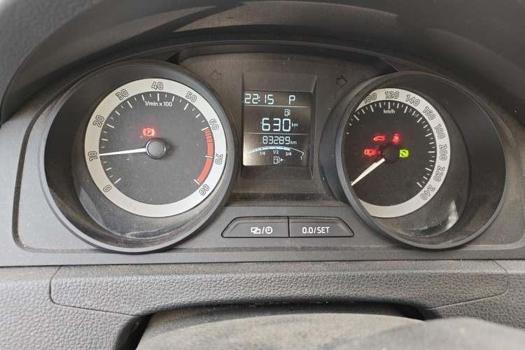 Used Skoda Rapid Spaceback 2019 Revised Version 1.5L Automatic Standard Edition China V Standard Odometer Close Up