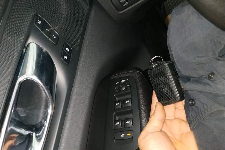 Used Volvo XC60 2019 T5 4x4 Smart Edition China V Standard
