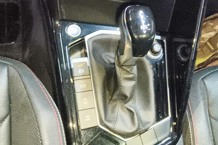 Used Volkswagen Tayron 2019 330TSI Two-Wheel Drive Luxury Model China VI Standard Gear Lever