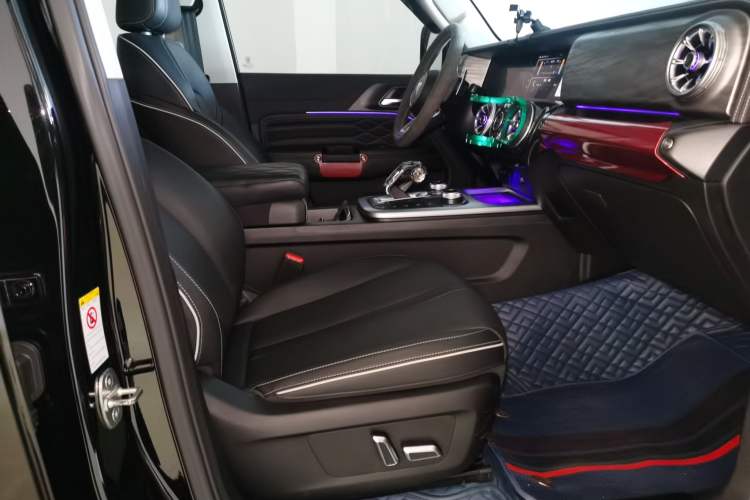 Used Tank 300 2021 Off-Road Edition 2.0T Conqueror Right Front Seat