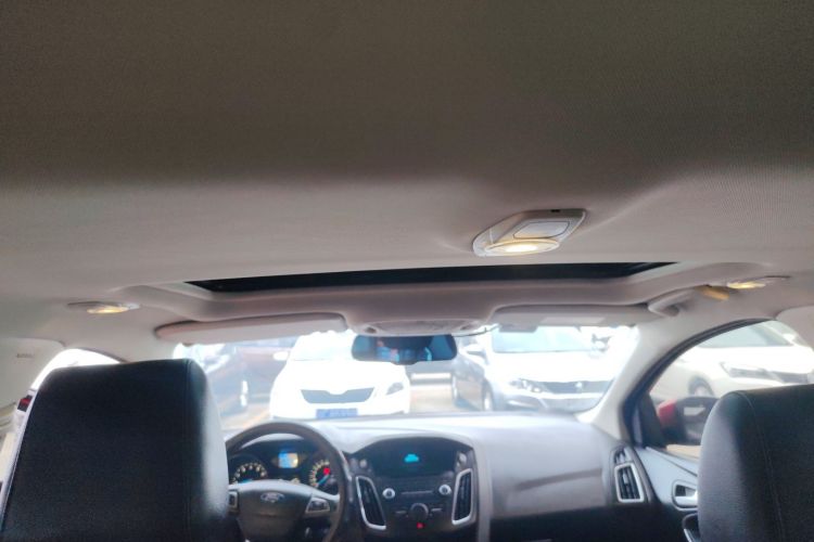 Used Ford Focus 2015 Hatchback 1.6L Automatic Fashion Edition