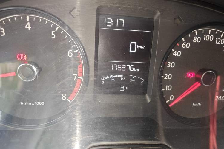 Used Volkswagen Lavida 2013 Revised Classic 1.6L Manual Fashion Edition