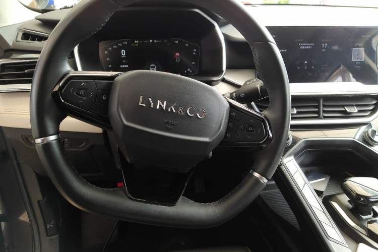 Used Lynk & Co 06 EM-P 2020 PHEV Plus Steering Wheel