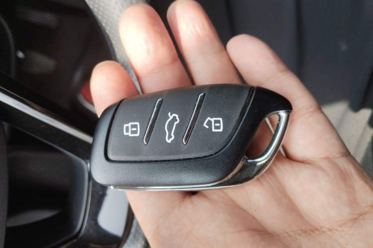 Used Roewe i5 2023 1.5L Manual Comfort Edition