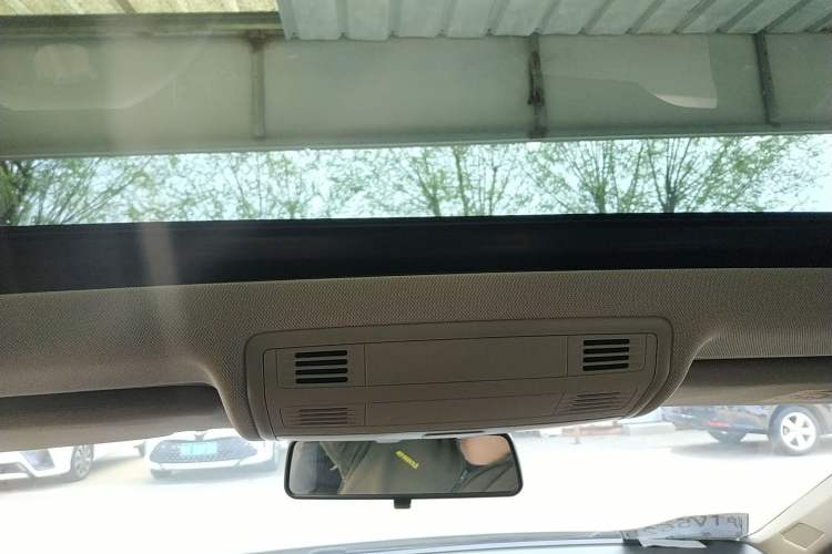 Used Volkswagen Polo 2019 Plus 1.5L Automatic Colorful Technology Edition Headliner