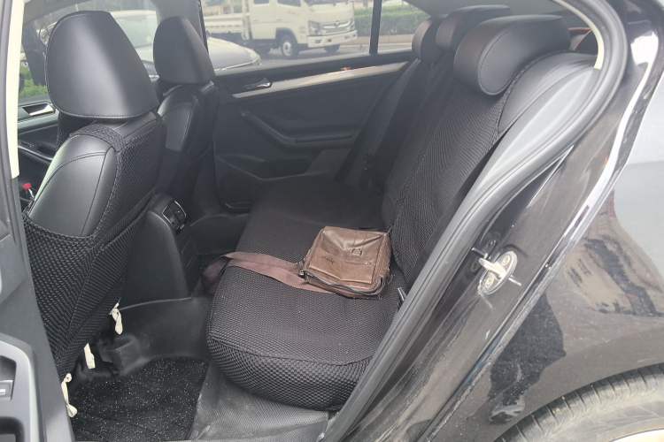 Used Volkswagen Sagitar 2017 1.6L Manual Comfort Model Left Rear Seat