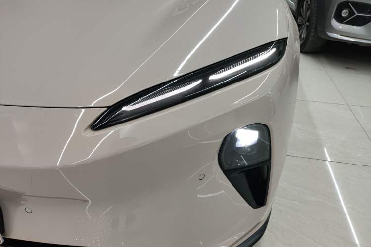 Used Nio ET5T 2024 75kWh Touring Left Front Headlight