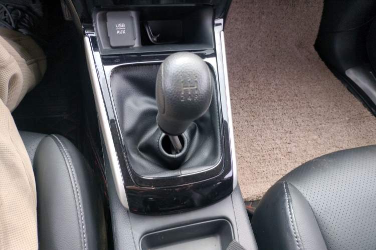 Used Nissan Sylphy 2019 1.6XL Manual Luxury Version China VI Standard