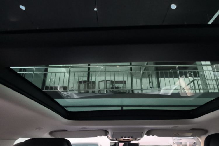 Used Land Rover Range Rover Evoque 2024 Aurora L 249 PS Prestige Light-Chasing Edition
