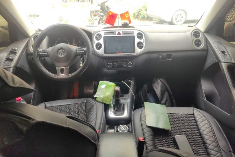 Used Volkswagen Tiguan 2012 1.8TSI Automatic Two-Wheel Drive Elite Edition Center Console