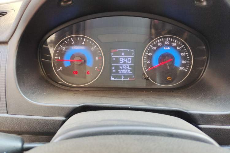 Used Dongfeng Fengon 330 2014 1.5L Manual Utility Version DK15 Odometer Close Up