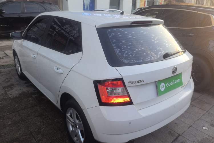Used Skoda Fabia 2017 1.4L Automatic Car Enjoy Edition
