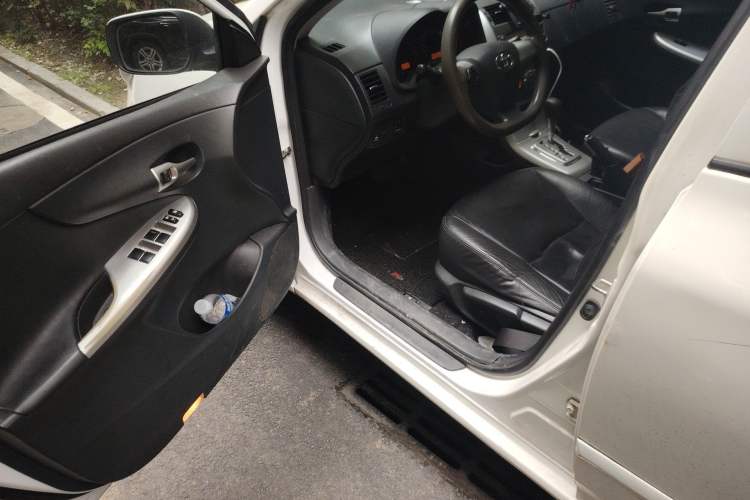 Used Toyota Corolla 2013 Special Edition 1.6L Automatic GL Cool Model Driver Seat