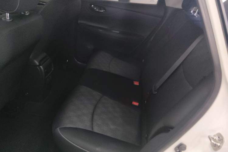 Used Nissan Tiida 2021 1.6L CVT Cool Edition
