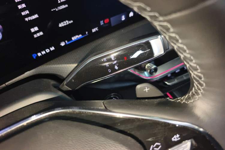 Used Cadillac XT5 2026 Model 2.0T Luxury Edition Gear Lever