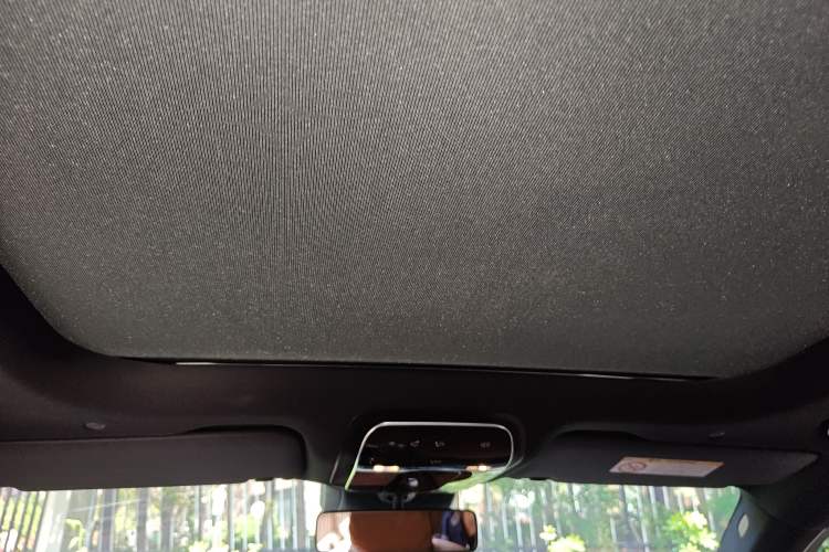 Used Mercedes-Benz GLC 2024 Facelifted GLC 260 L 4MATIC Luxury Version 5 Seats